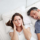 Сон с храпящим партнером уменьшит жизнь: чем вреден храп